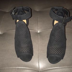 3.5in Perforated Suede Ankle Sandal.